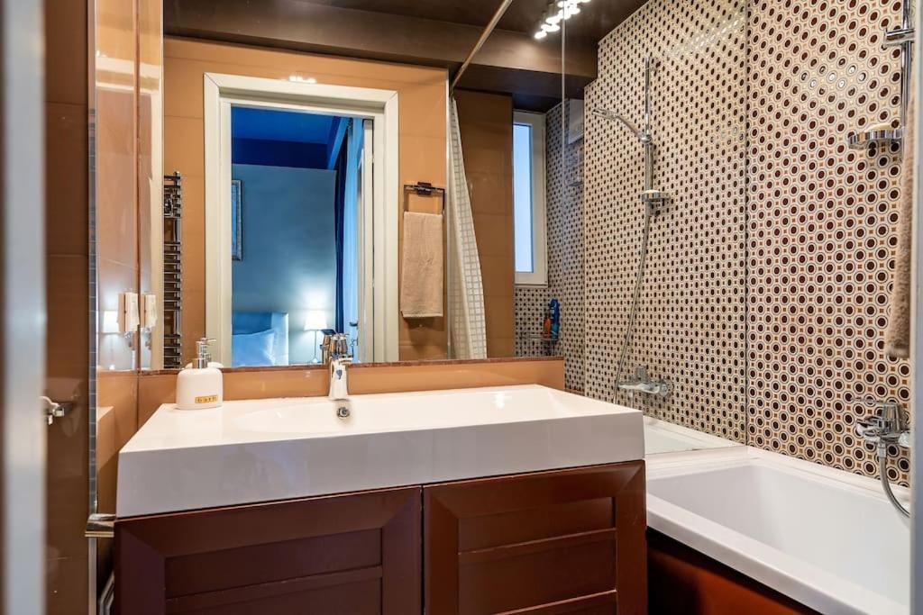 Modern - Central Apartment ブカレスト エクステリア 写真
